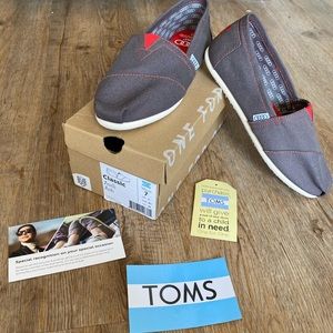 TOMS Classic Audi Ash Special Edition NWT Size 7